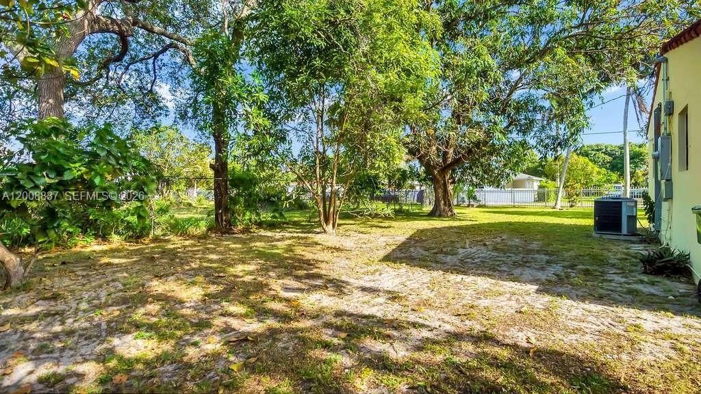 1201 NE 144th St, Miami, FL 33161 Photo