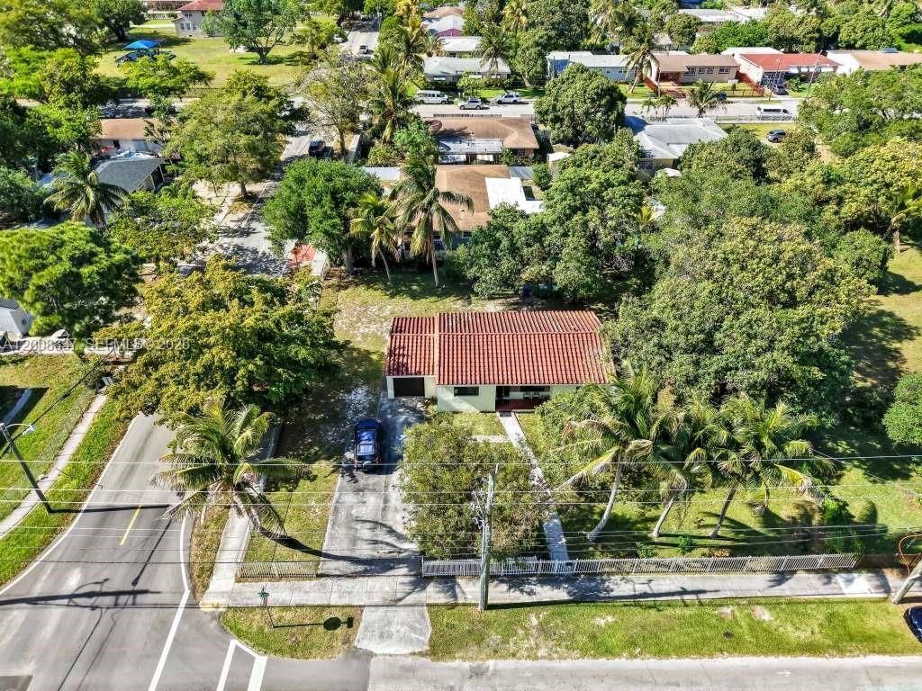 1201 NE 144th St, Miami, FL 33161 Photo