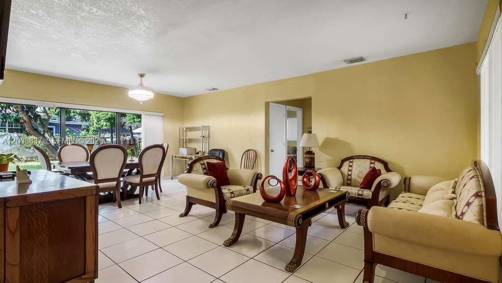 1201 NE 144th St, Miami, FL 33161 Photo