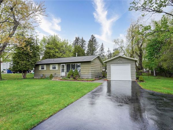 432 Hollybrook Road , Rochester, NY 14623