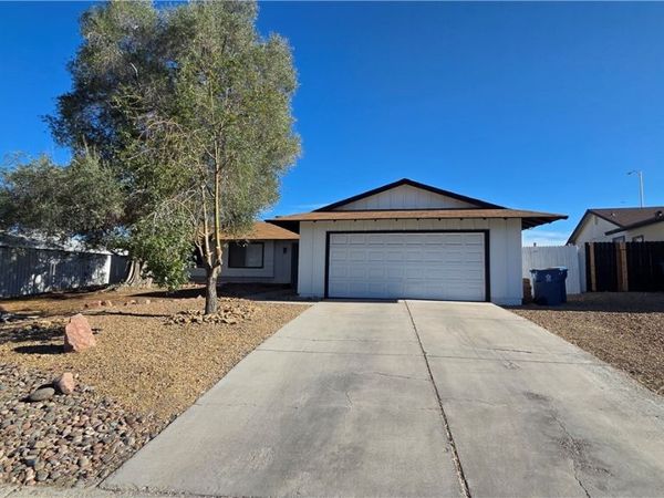 3913 Oakhill Avenue, Las Vegas, NV 89121