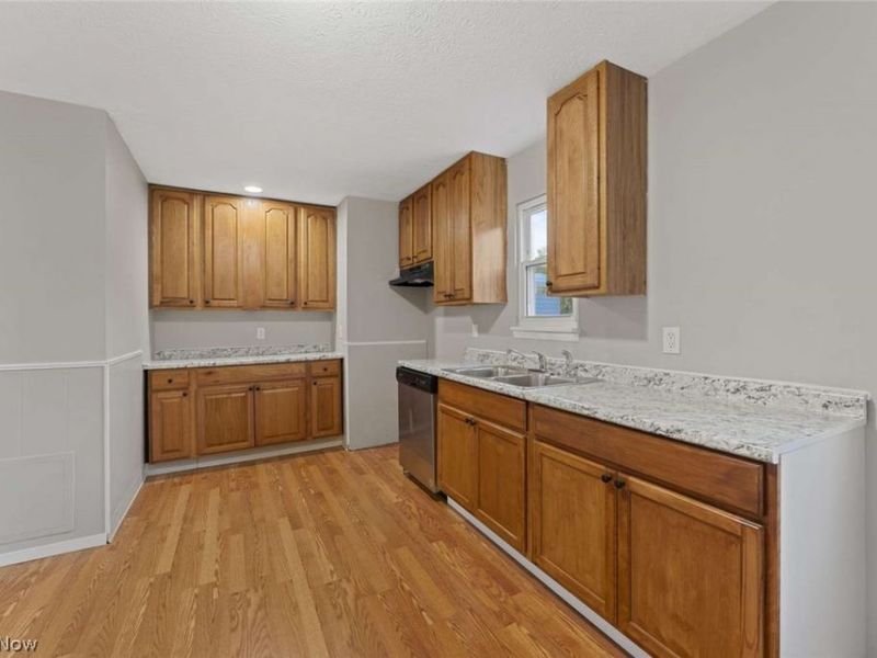 3917 Seneca Avenue, Lorain, OH 44055 Photo 8