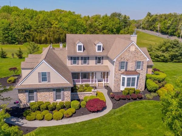 2 LINWOOD DRIVE, MONROE TOWNSHIP, NJ 08831