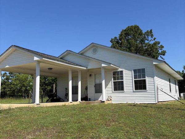 3011 County Road 204 , Tiplersville, MS 38674