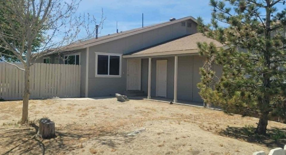 1281 W Newlands Drive, Fernley, NV 89408 Photo