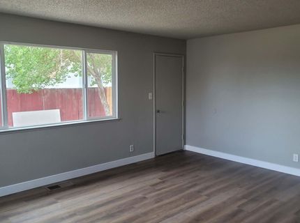 1281 W Newlands Drive, Fernley, NV 89408 Photo