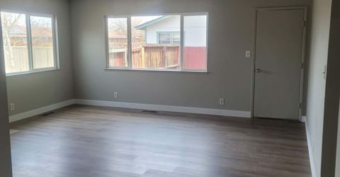 1281 W Newlands Drive, Fernley, NV 89408 Photo