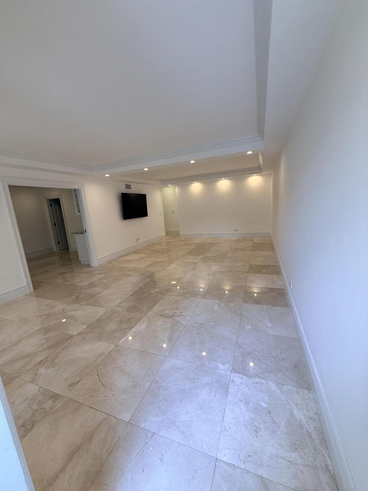225 Everglade Avenue, Unit Villa 6, Palm Beach, FL 33480 Photo