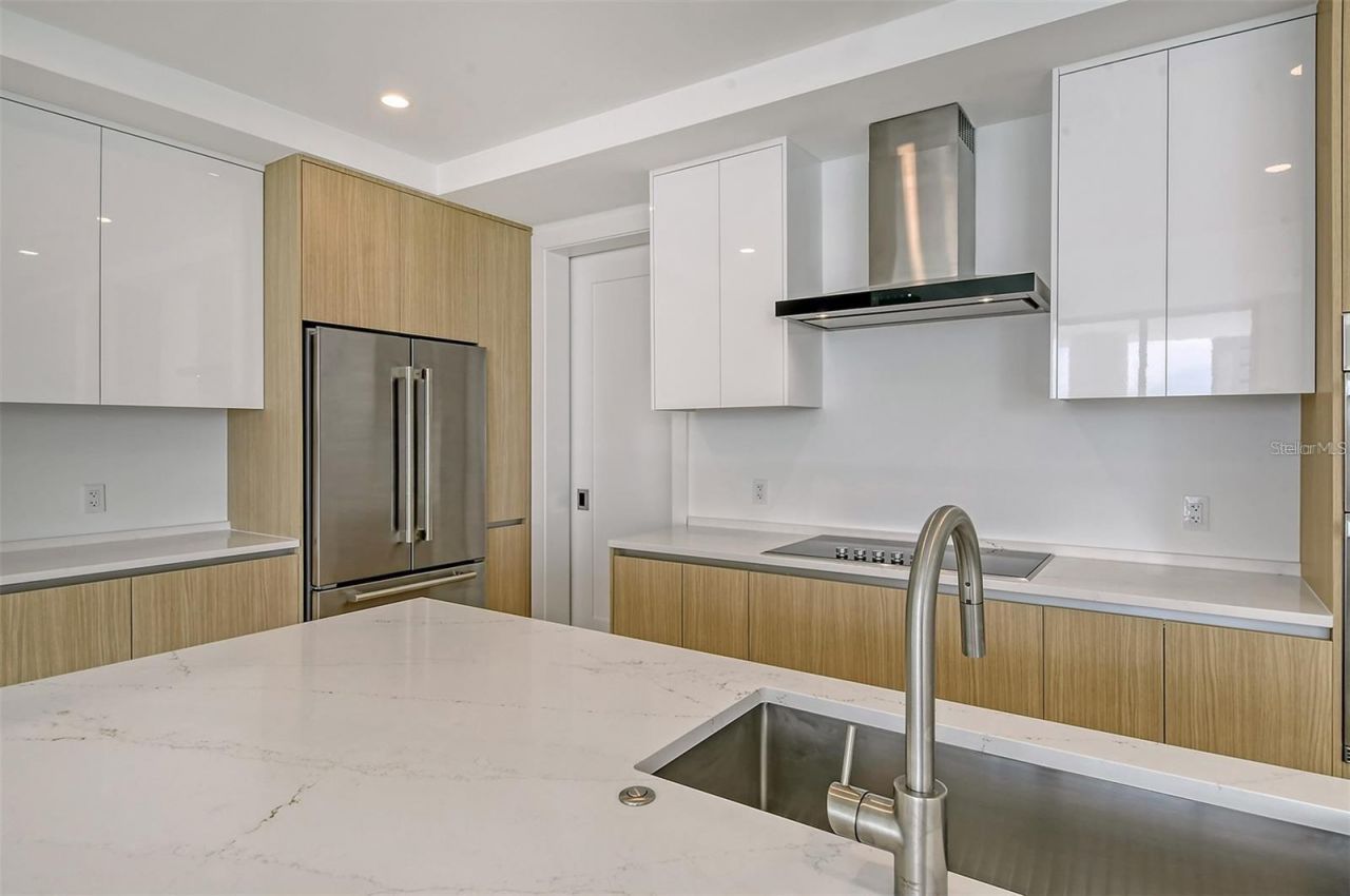 301 Quay Commons , Unit 1011, Sarasota, FL 34236 Photo