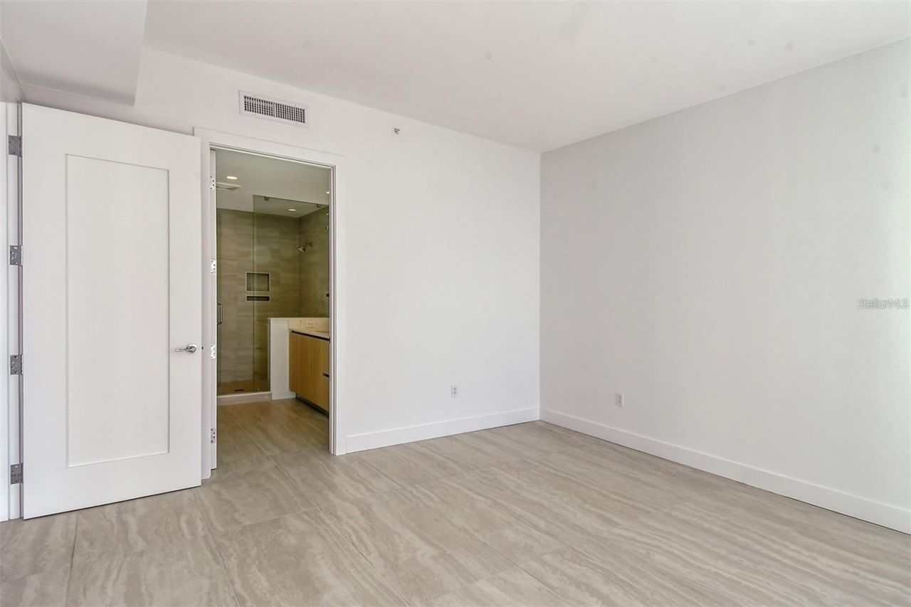301 Quay Commons , Unit 1011, Sarasota, FL 34236 Photo