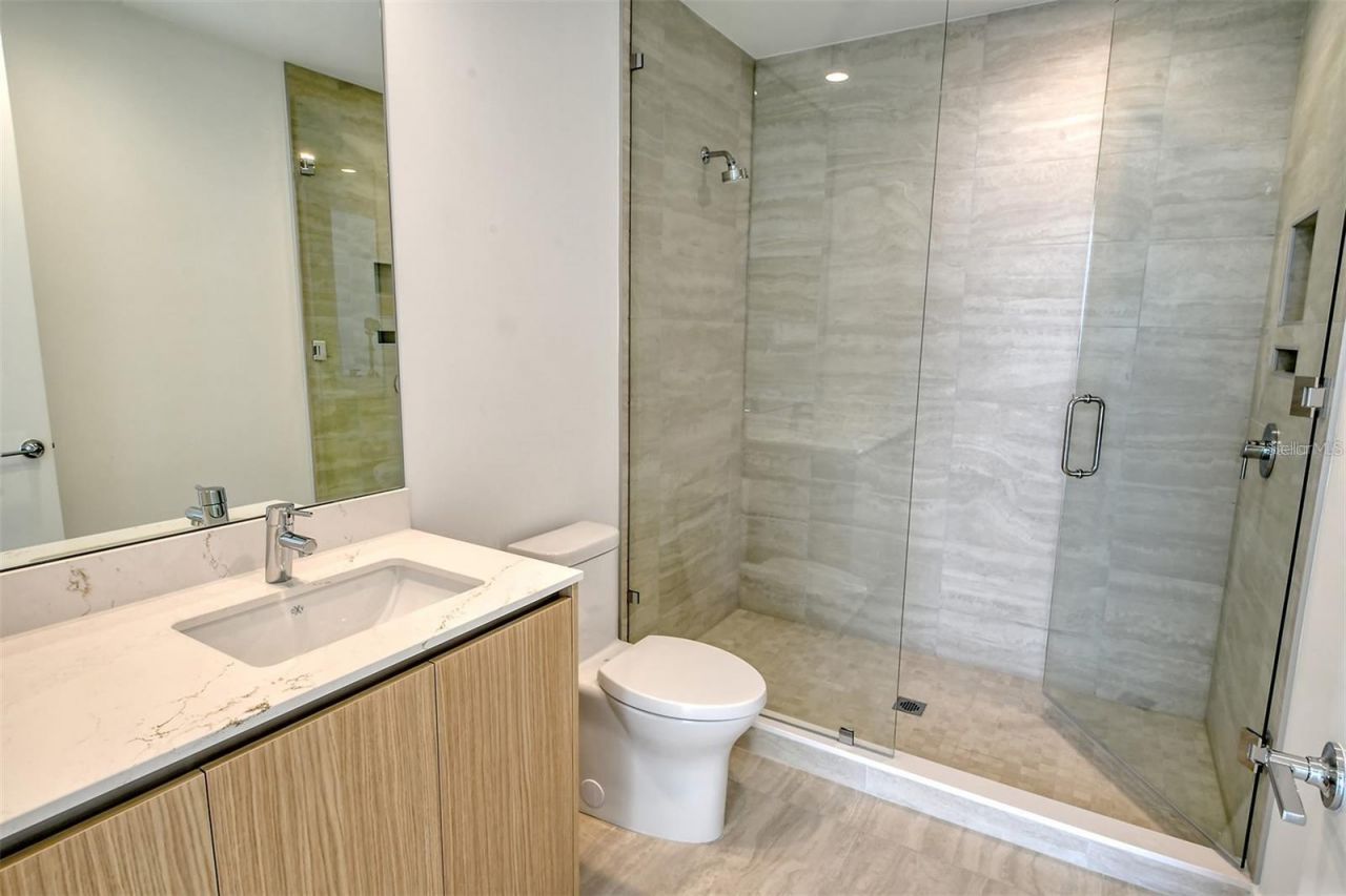 301 Quay Commons , Unit 1011, Sarasota, FL 34236 Photo