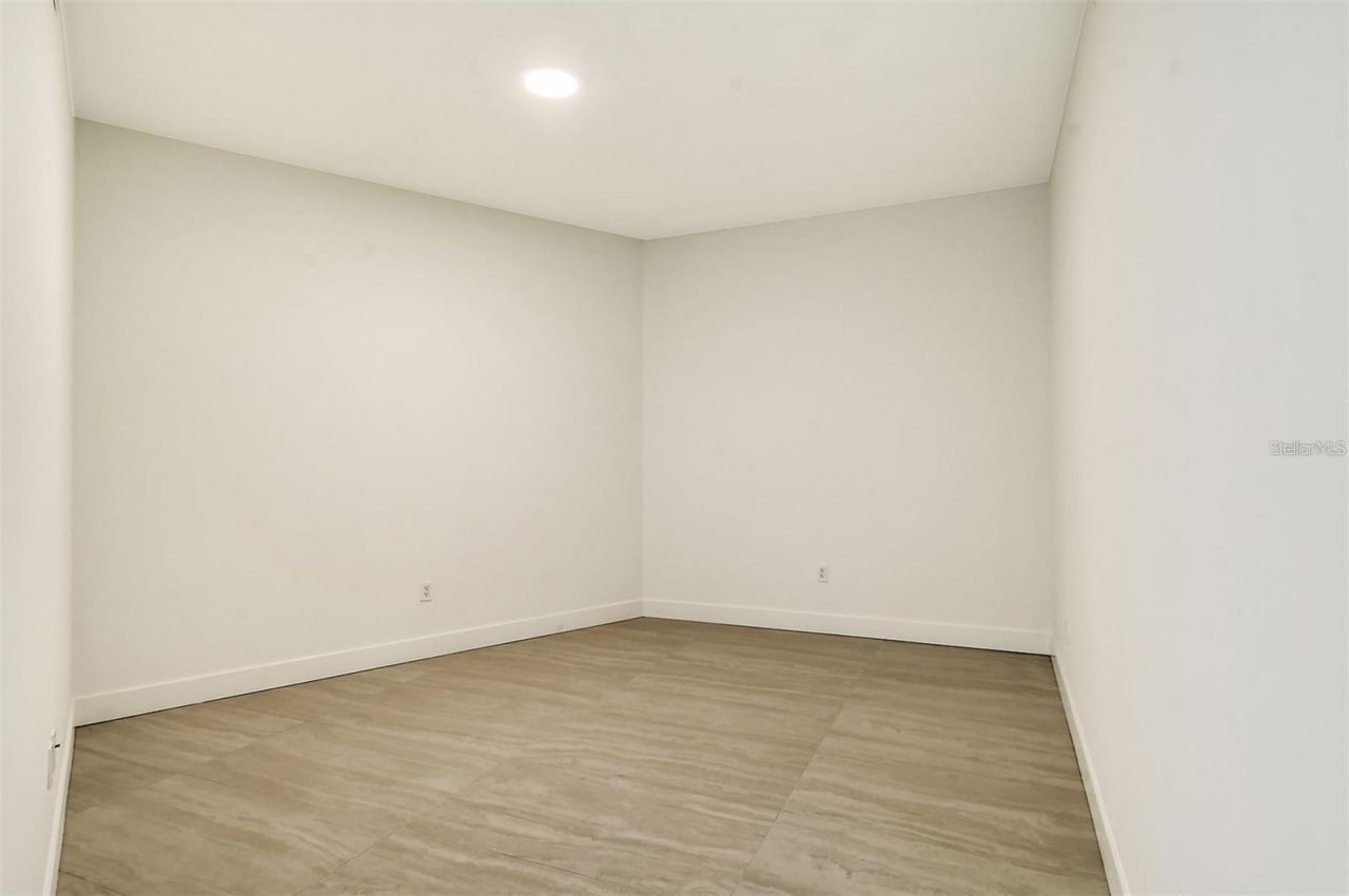 301 Quay Commons , Unit 1011, Sarasota, FL 34236 Photo