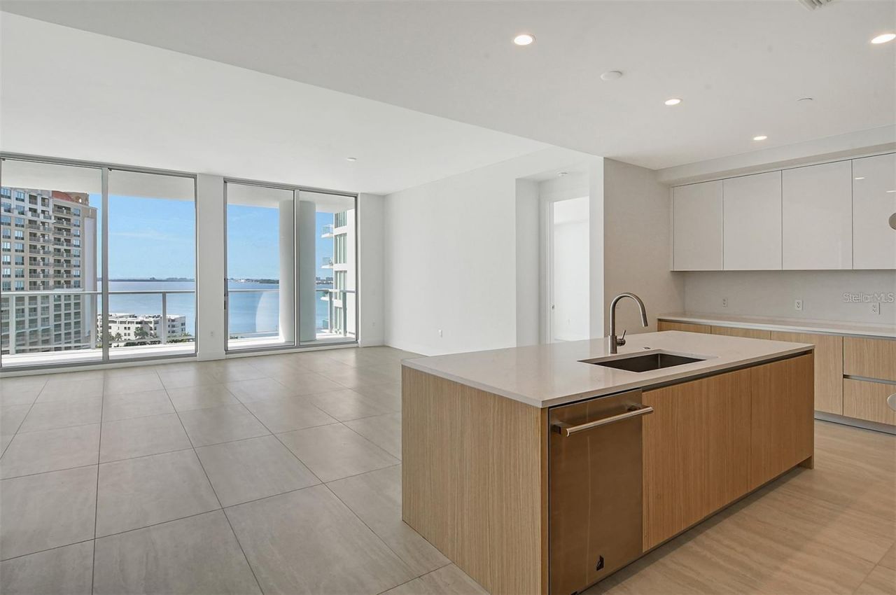301 Quay Commons , Unit 1011, Sarasota, FL 34236 Photo
