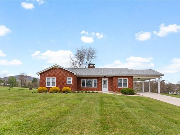 59 Memorial Park Drive, Sparta, NC 28675