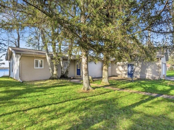 250 Magnor Lake Court, Clayton, WI 54004