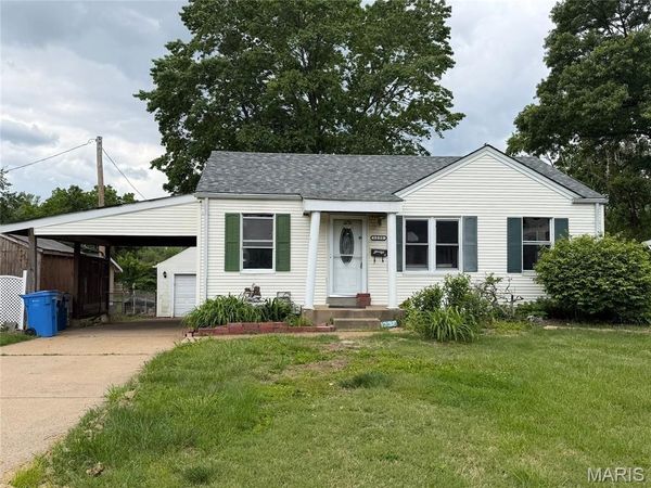 1235 Saint Florence Drive , Florissant, MO 63031