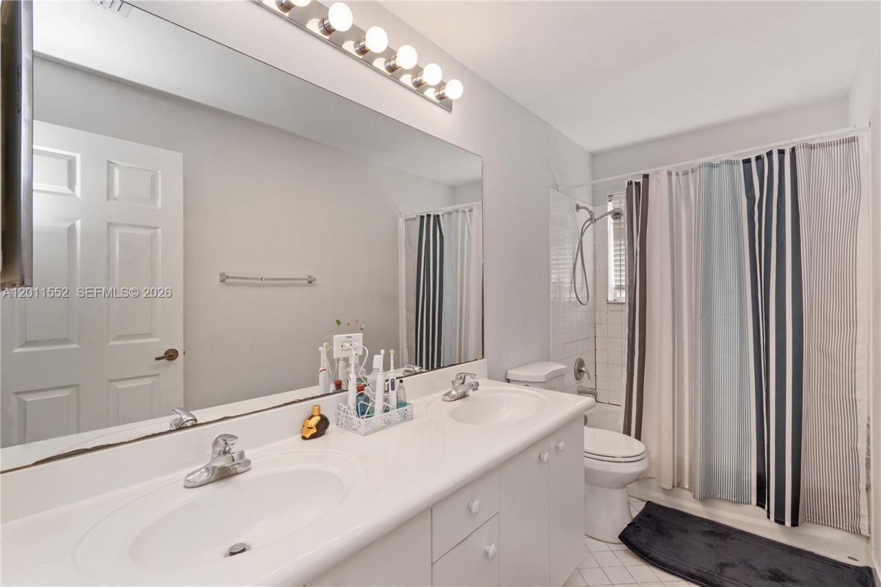 1095 Chenille Cir, Weston, FL 33327 Photo