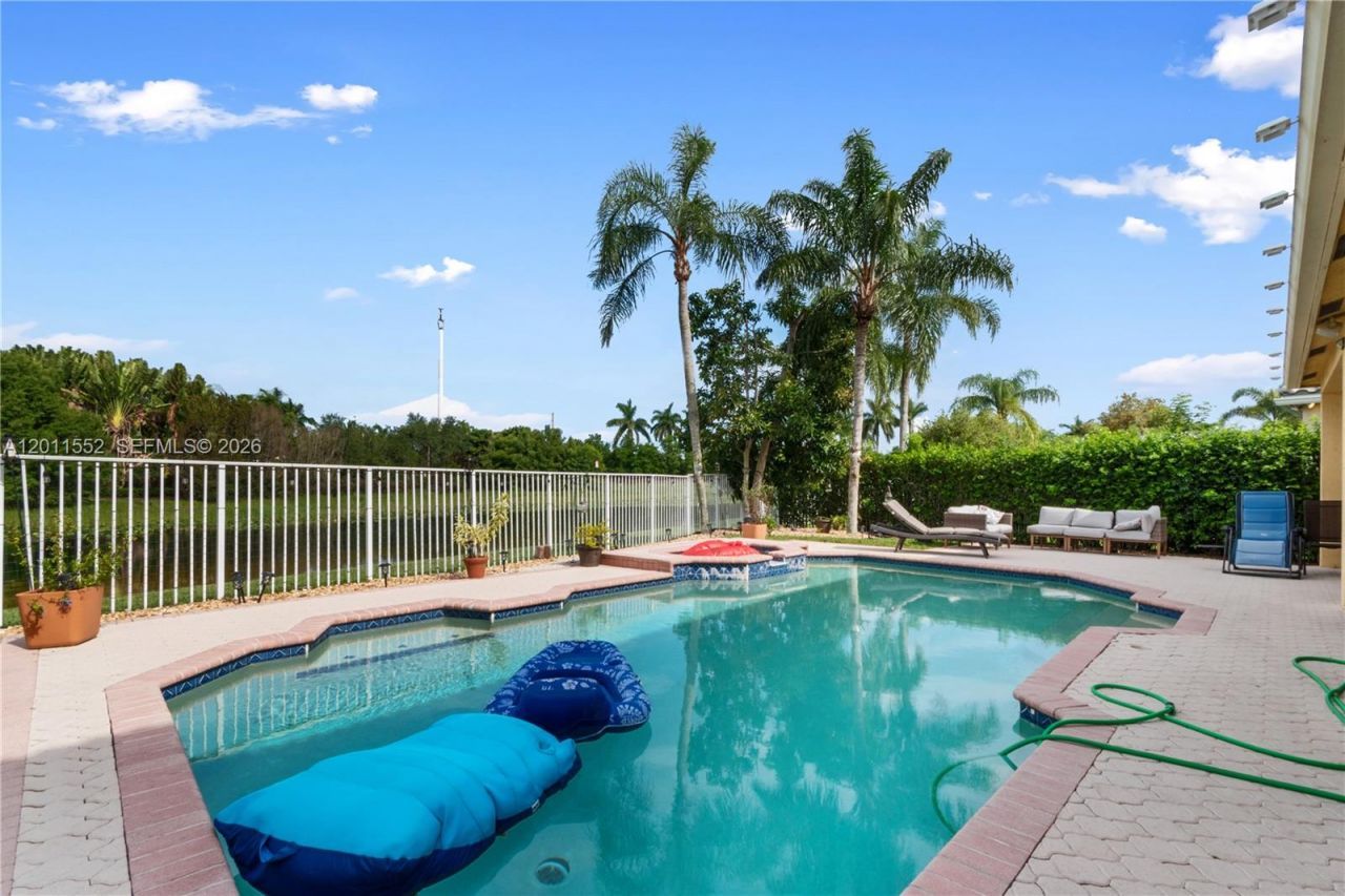 1095 Chenille Cir, Weston, FL 33327 Photo