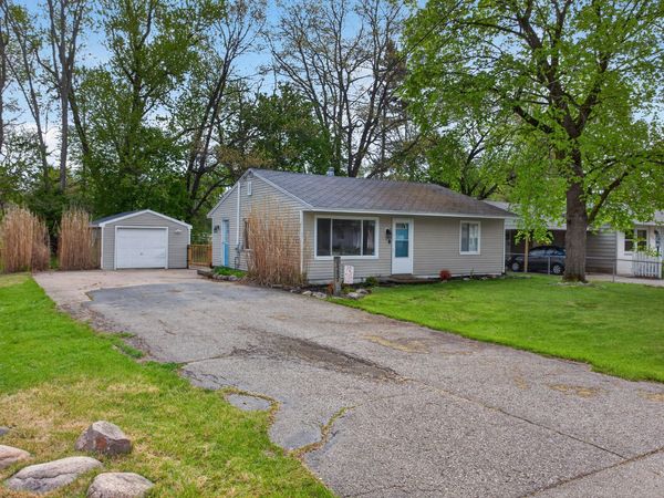 3455 Acacia Boulevard, Jackson, MI 49203
