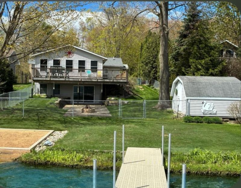 4460 S Sherman Avenue, Fremont, MI 49412 Main Photo