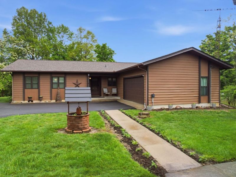1112 Waynoka Drive, Jackson Twp, OH 45171 Photo 2