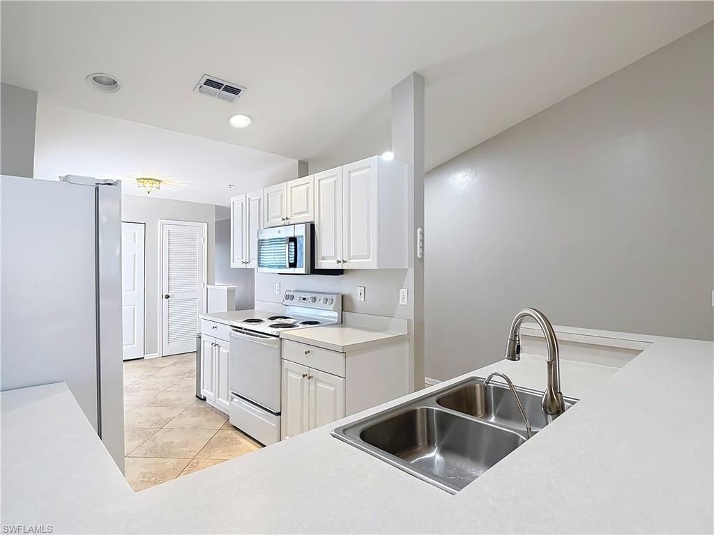 4970 Deerfield Way, Unit F-203, Naples, FL 34110 Photo