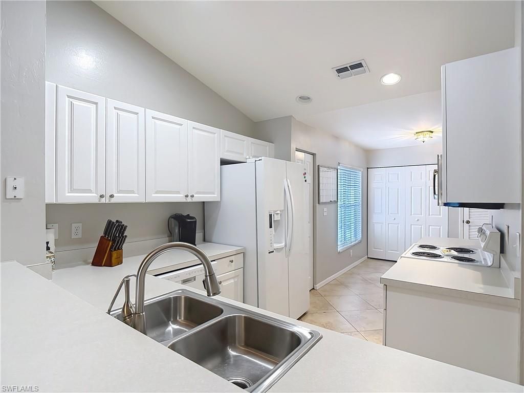 4970 Deerfield Way, Unit F-203, Naples, FL 34110 Photo