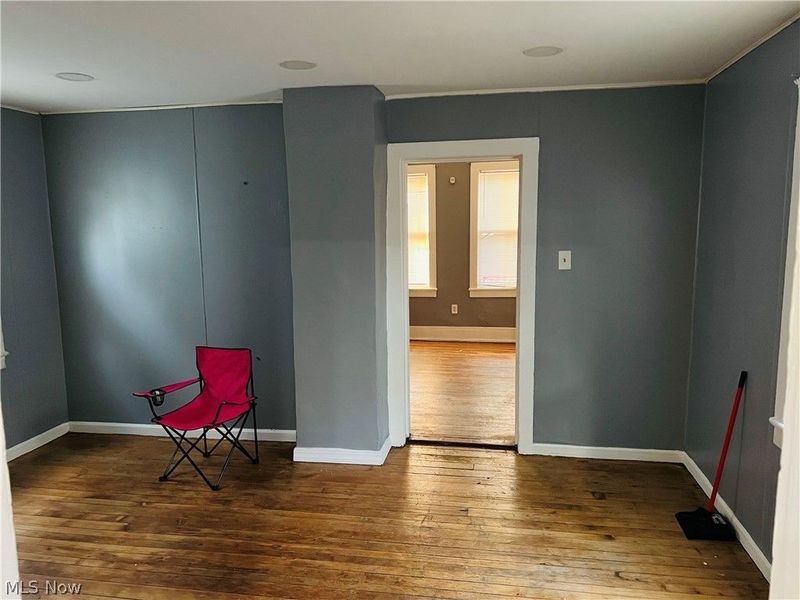7605 Lawn Avenue, Cleveland, OH 44102 Photo 3
