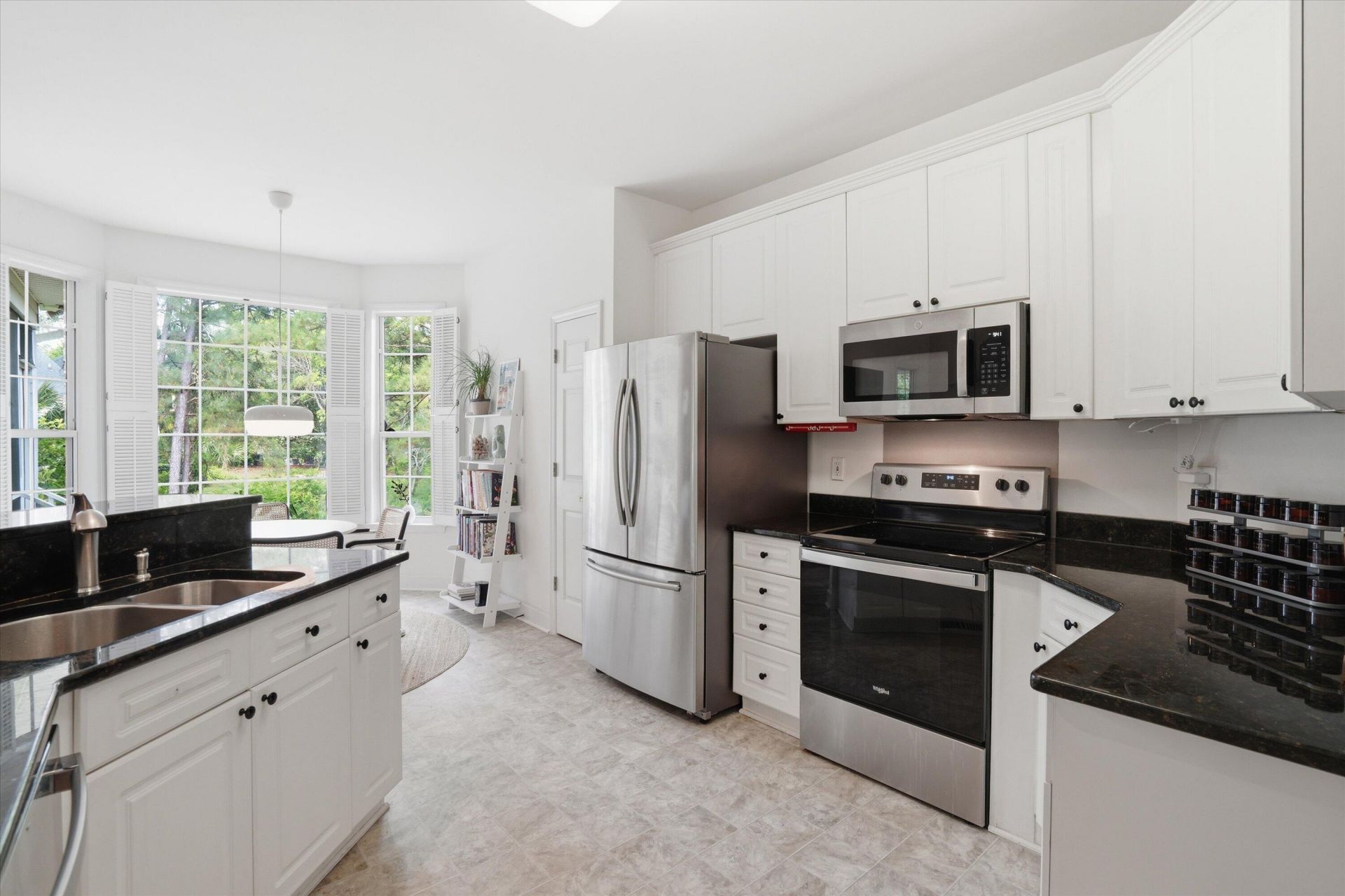 2779 Waterpointe Circle Photo 13