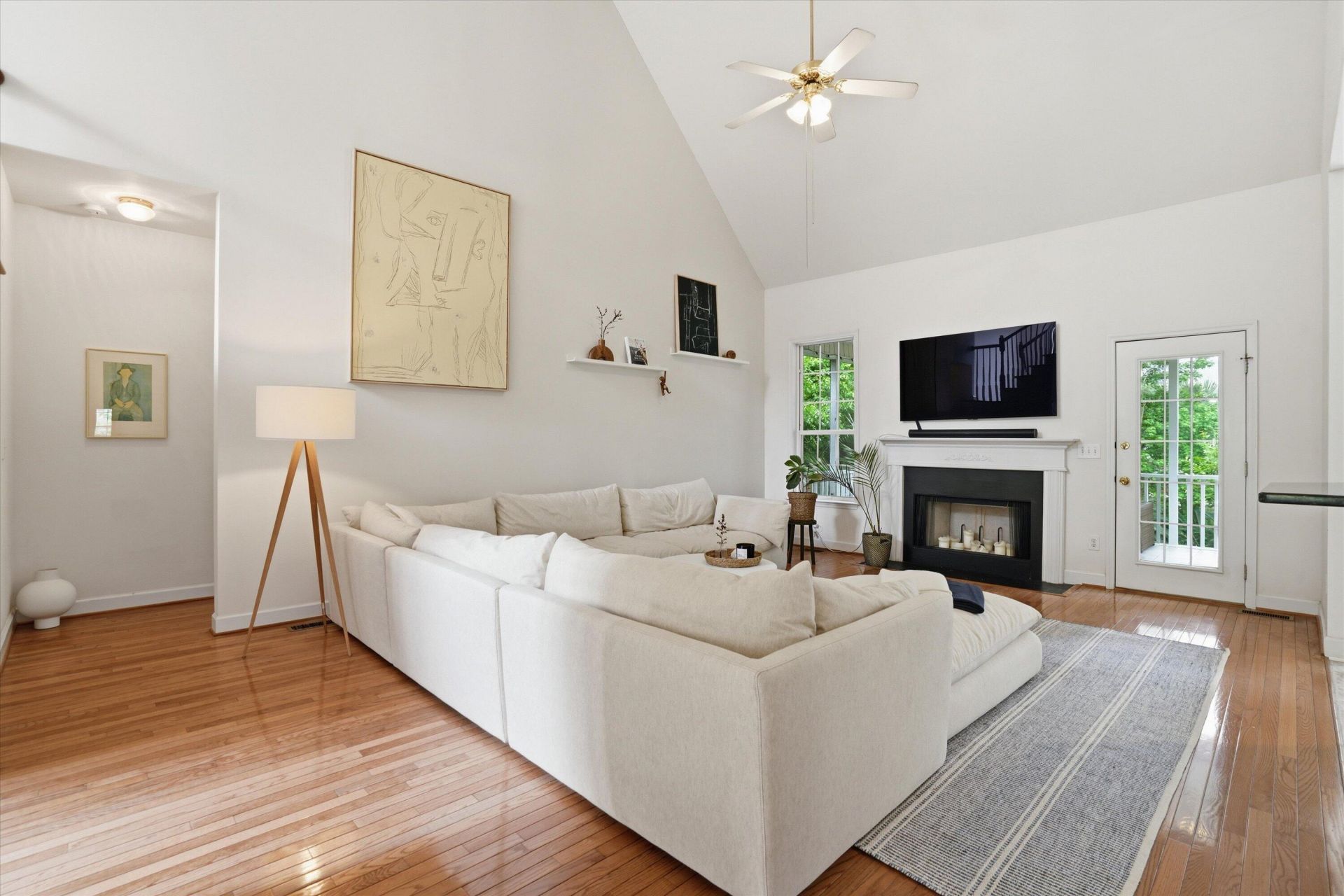 2779 Waterpointe Circle Photo 8