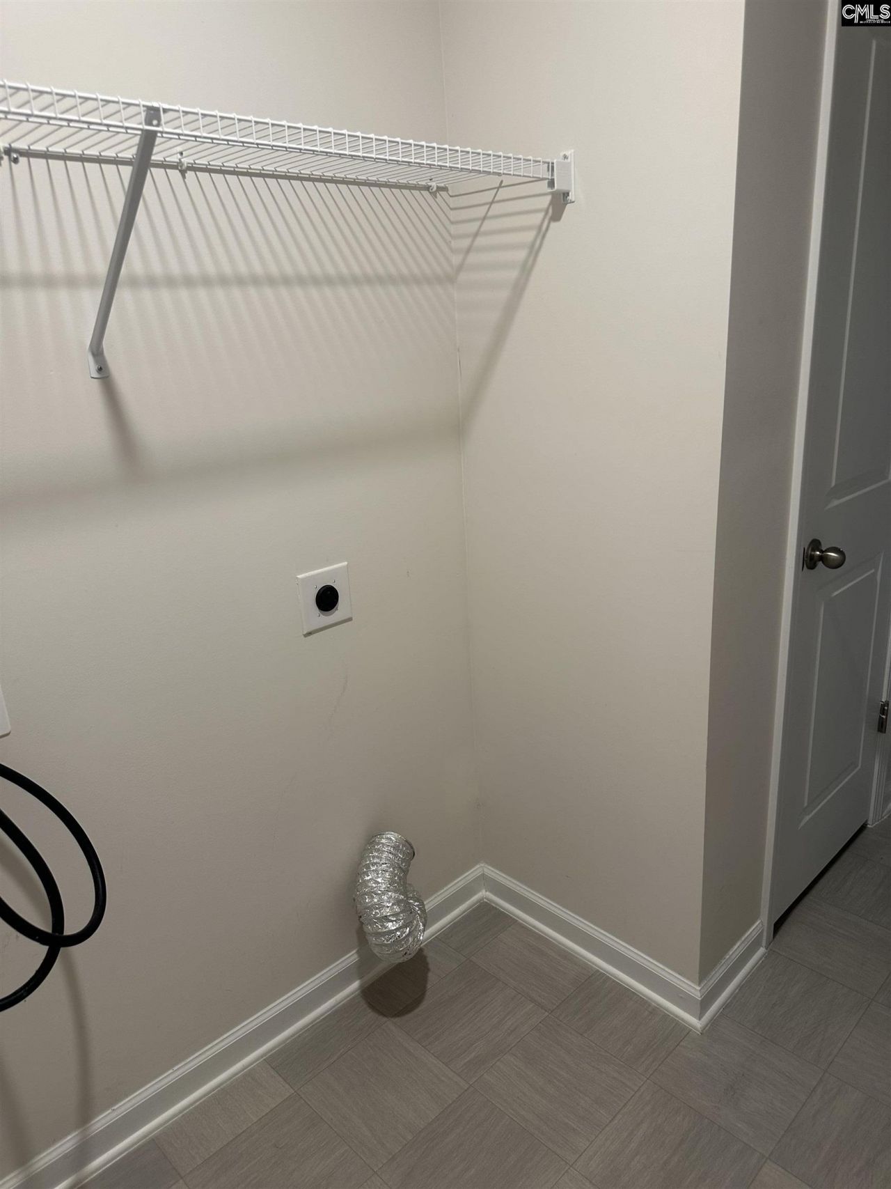 2447 Newberry Landing Circle  Photo 14