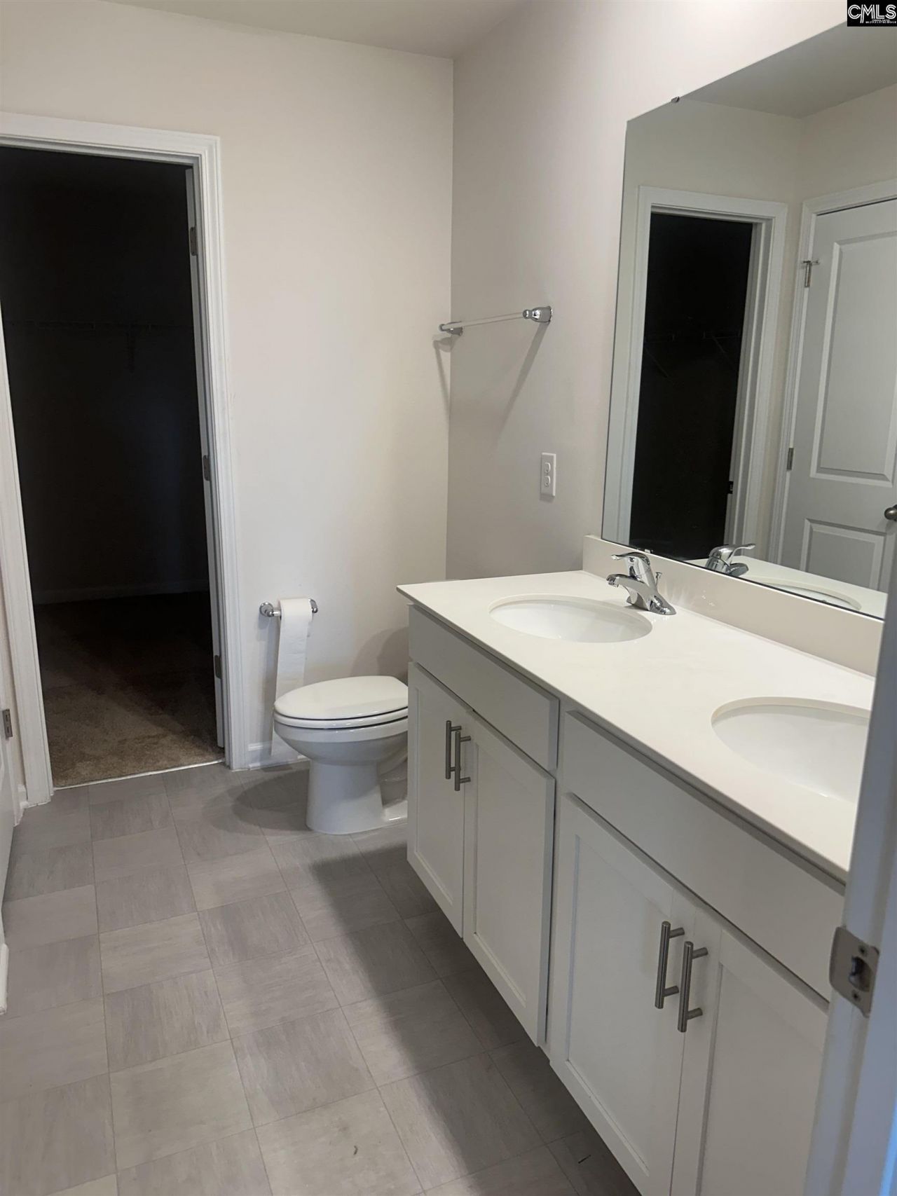 2447 Newberry Landing Circle  Photo 17