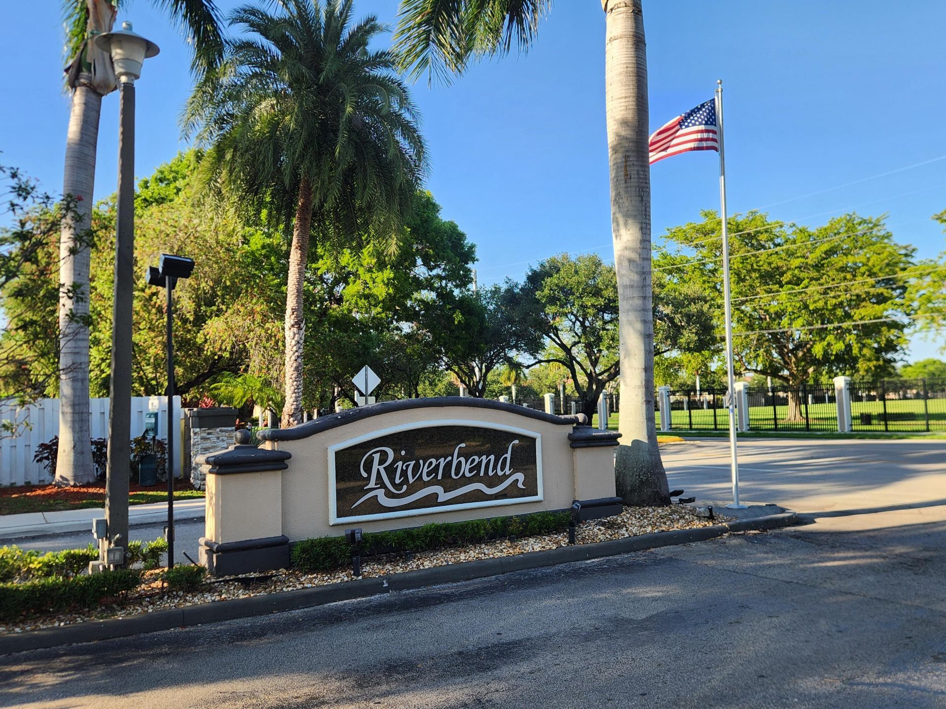 250 E Riverbend Drive, Sunrise, FL 33326 Photo