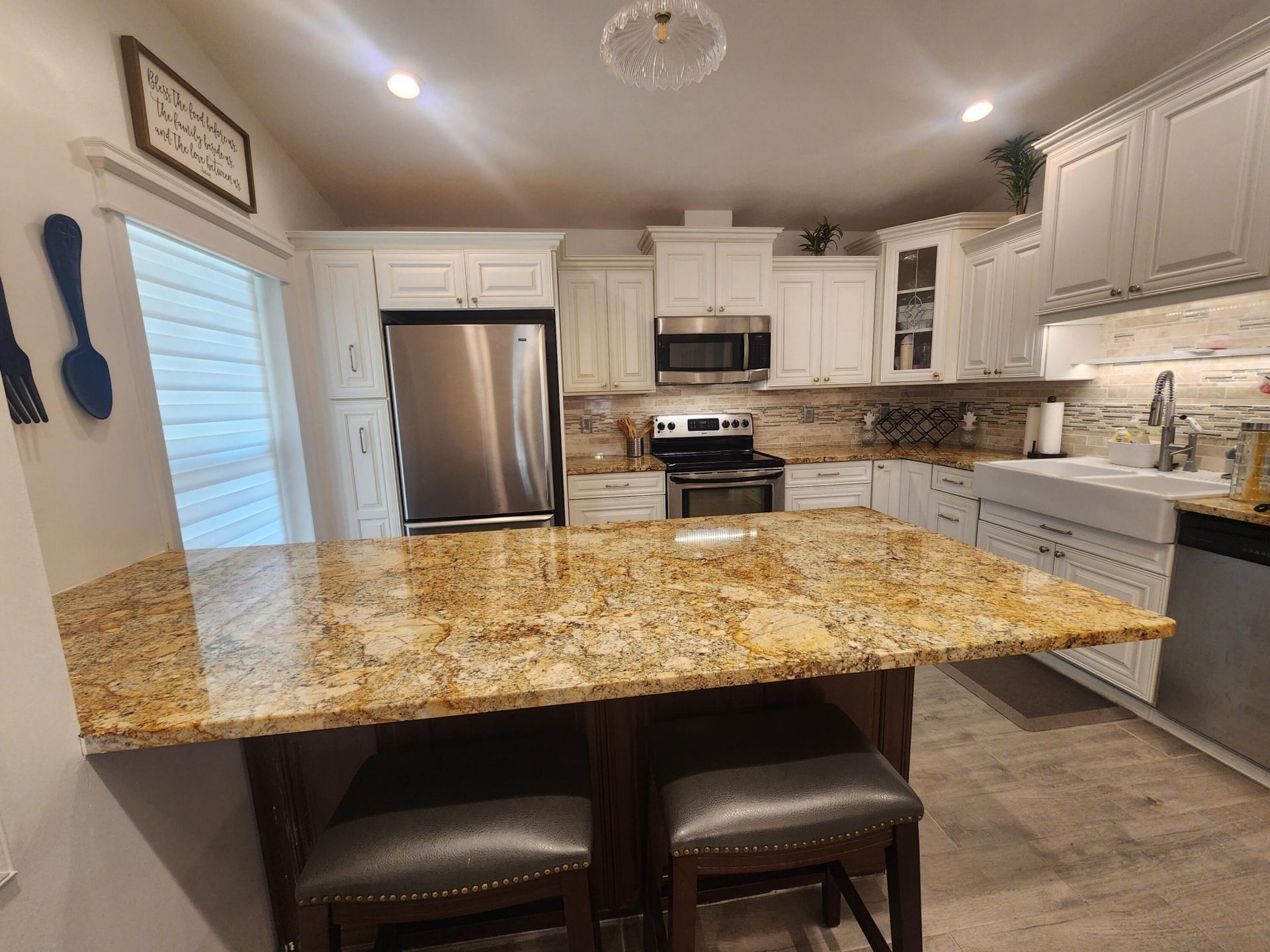250 E Riverbend Drive, Sunrise, FL 33326 Photo