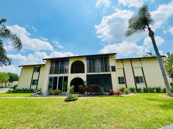 102 Lake Pine Circle, Unit D-1, Greenacres, FL 33463
