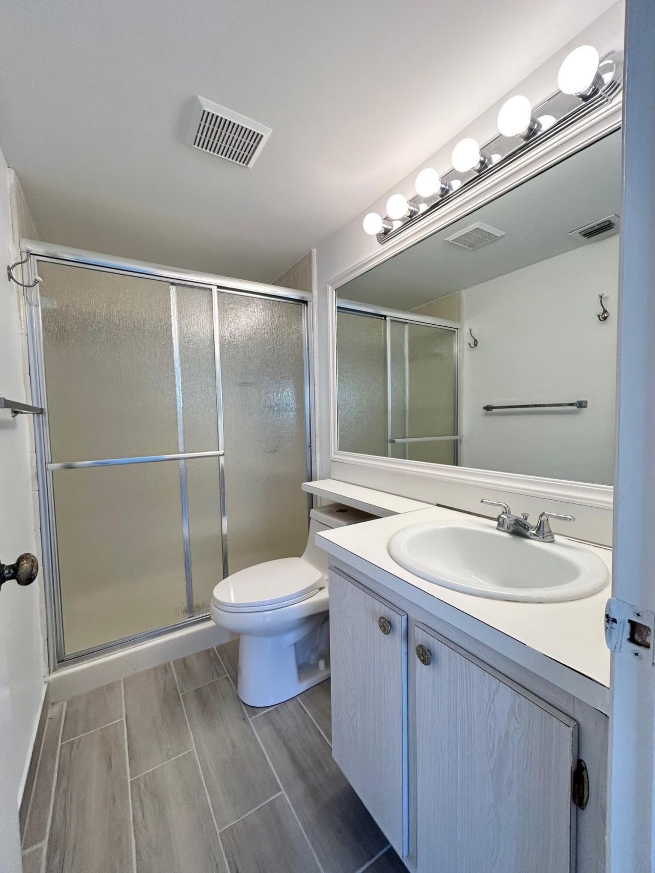 102 Lake Pine Circle, Unit D-1, Greenacres, FL 33463 Photo