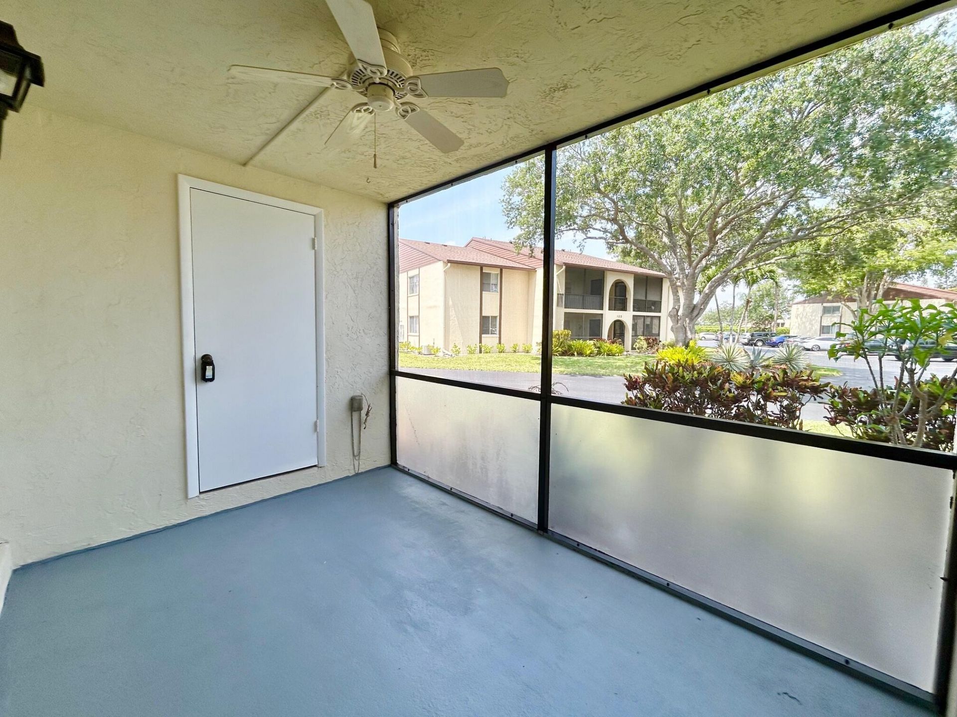 102 Lake Pine Circle, Unit D-1, Greenacres, FL 33463 Photo