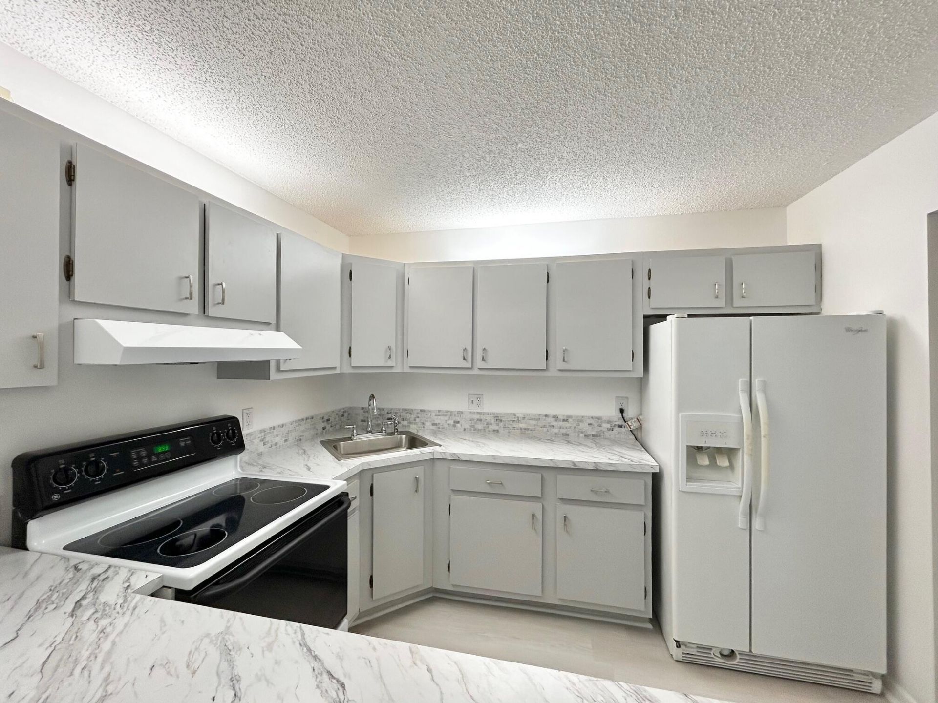 102 Lake Pine Circle, Unit D-1, Greenacres, FL 33463 Photo