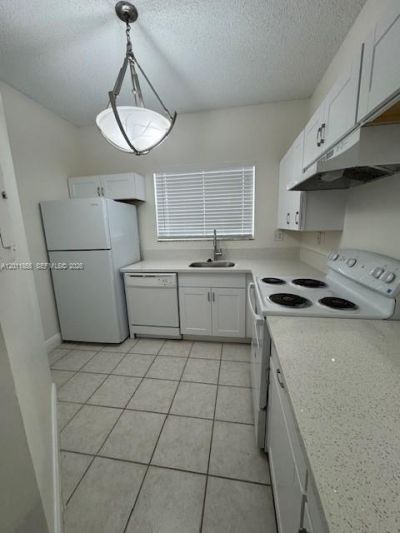 2391 NW 96th Ter, Unit 19P, Pembroke Pines, FL 33024 Photo