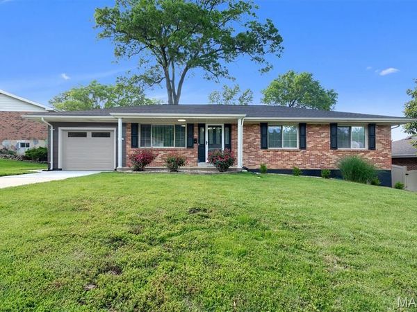 2261 Eleanor Kay Drive, Mehlville, MO 63125