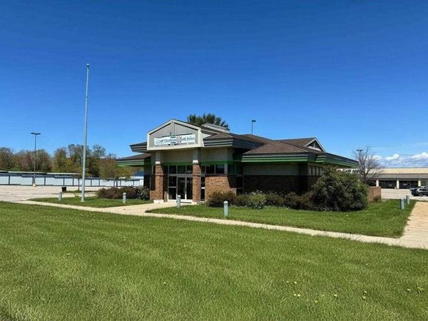 6536 N M-66 Highway, Charlevoix, MI 49720