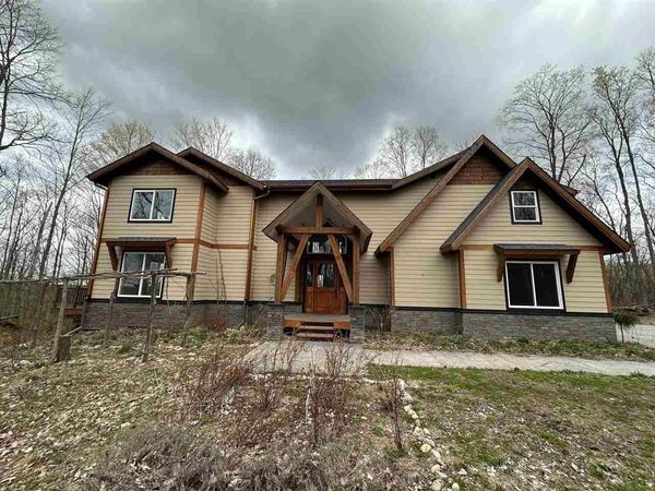 7058 Shade Tree Lane Lane, Traverse City, MI 49685