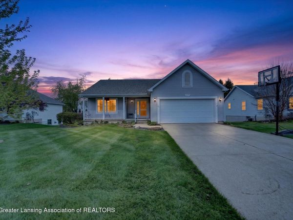 2257 Tiffany Lane, Holt, MI 48842