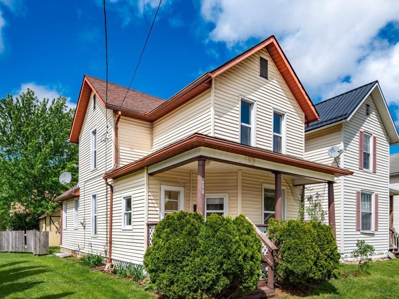 214 W Shields Street , Newark, OH 43055 Photo 2