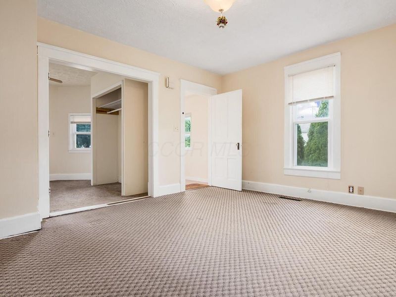 214 W Shields Street , Newark, OH 43055 Photo 6