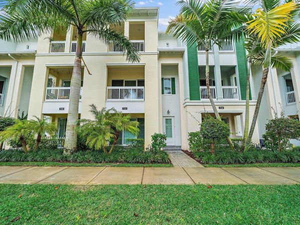 7112 Edison Place, Palm Beach Gardens, FL 33418