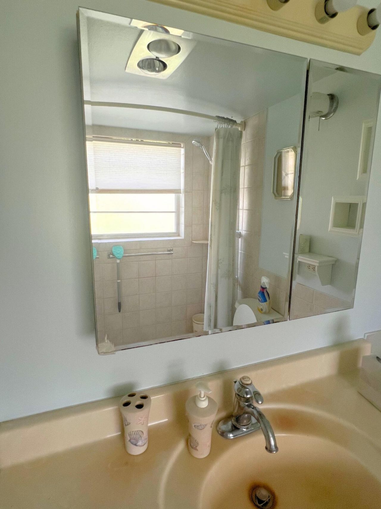 52 Dorchester, West Palm Beach, FL 33417 Photo