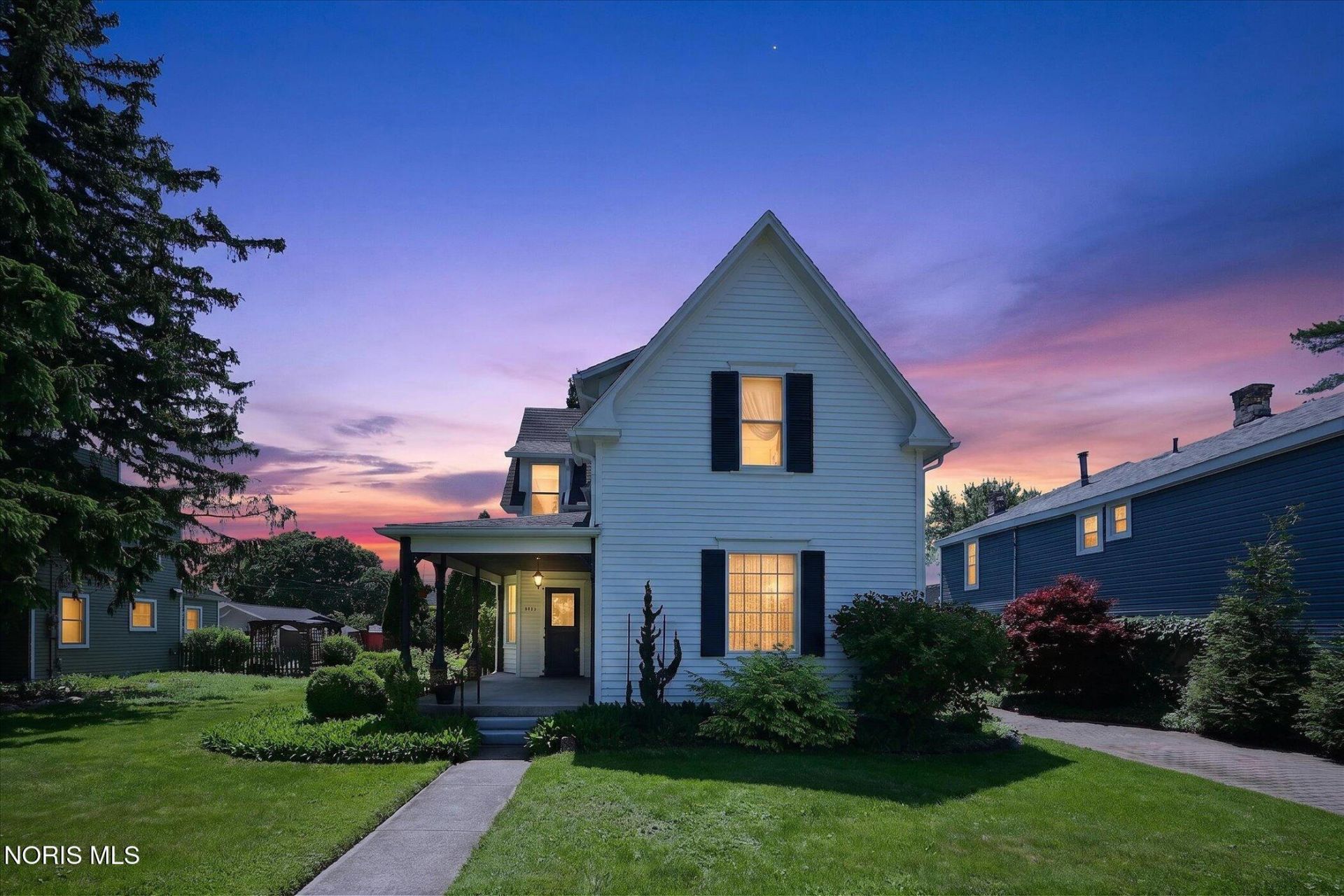 228 W Broadway Street, Maumee, OH 43537 Main Photo