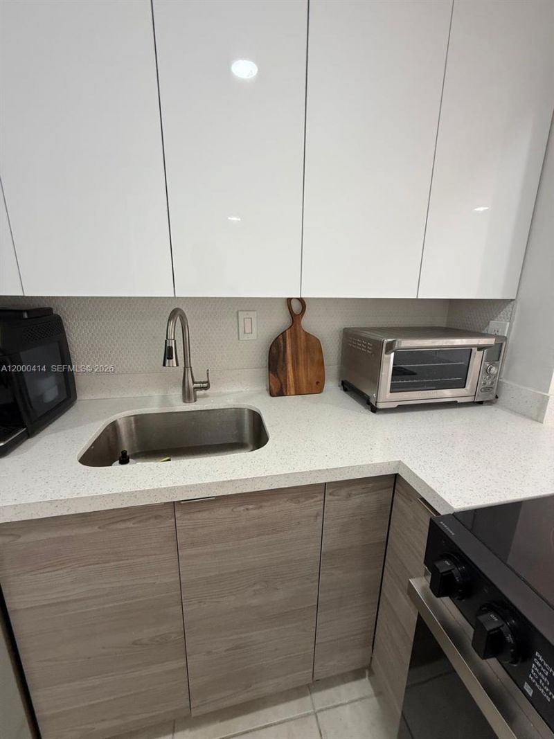 12105 NE 11th Pl, Unit 306, North Miami, FL 33161 Photo
