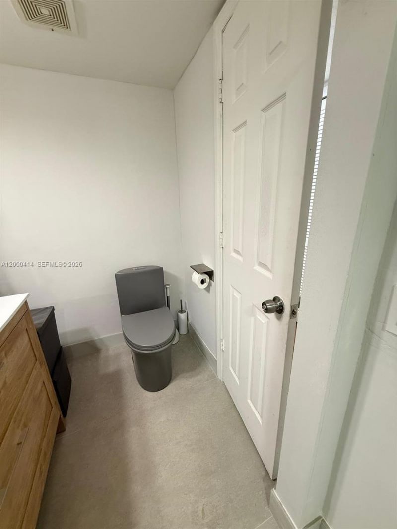 12105 NE 11th Pl, Unit 306, North Miami, FL 33161 Photo